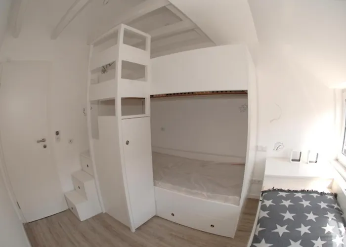 Haus Flora - Golden Knoepke *